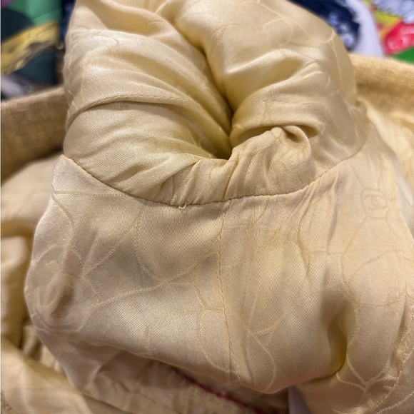 ****SOLD*** Chanel Spring 2006 Runway Yellow Tweed Jacket - Picture 11 of 12